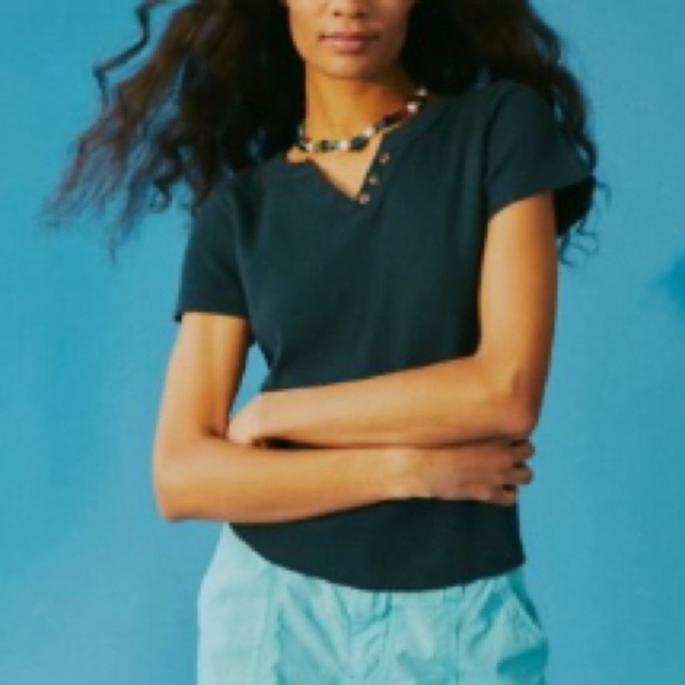 URBAN OUTFITTERS BDG Faith Henley Top